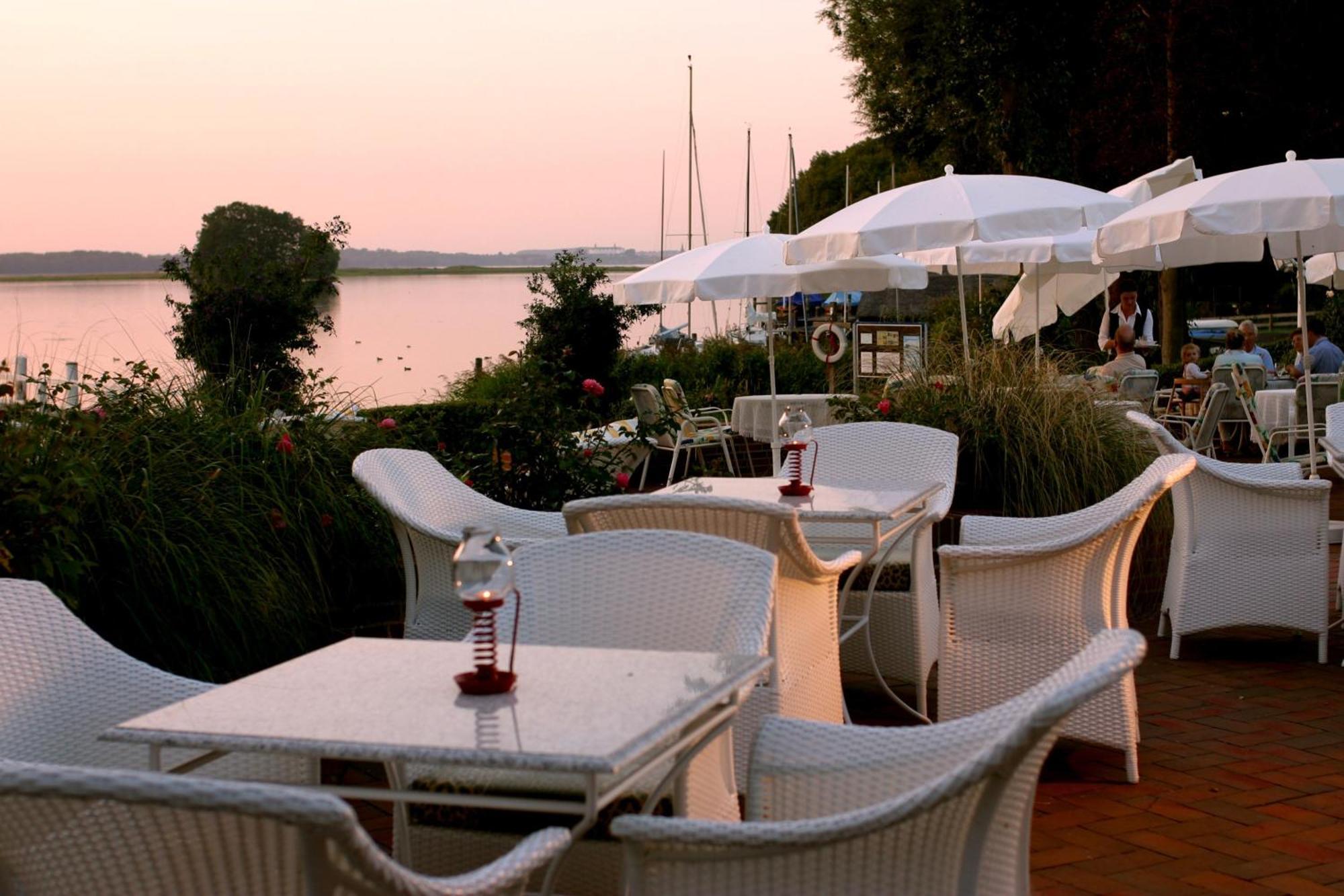 Strauers Hotel Am See Bosau Экстерьер фото