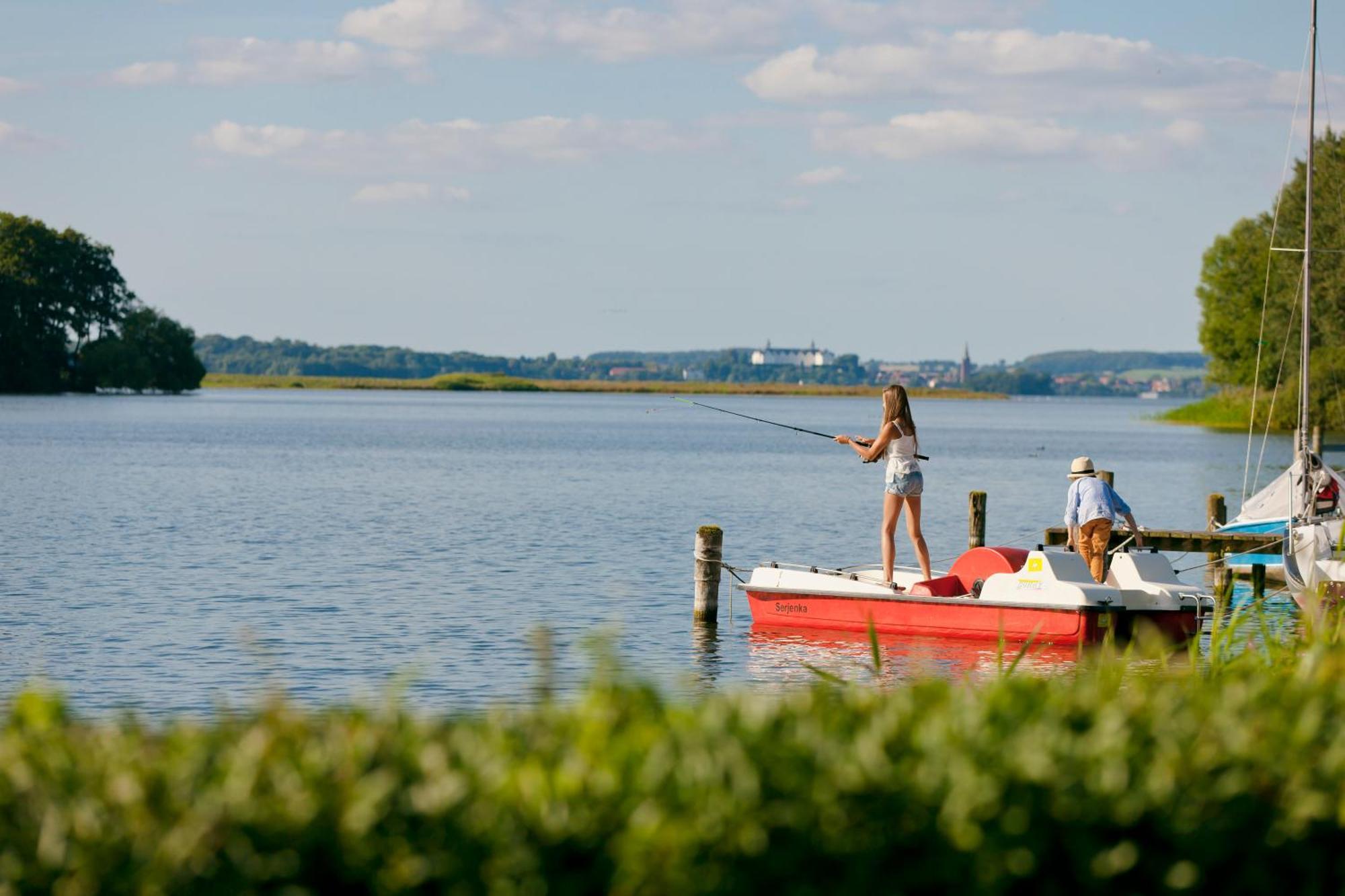 Strauers Hotel Am See Bosau Экстерьер фото