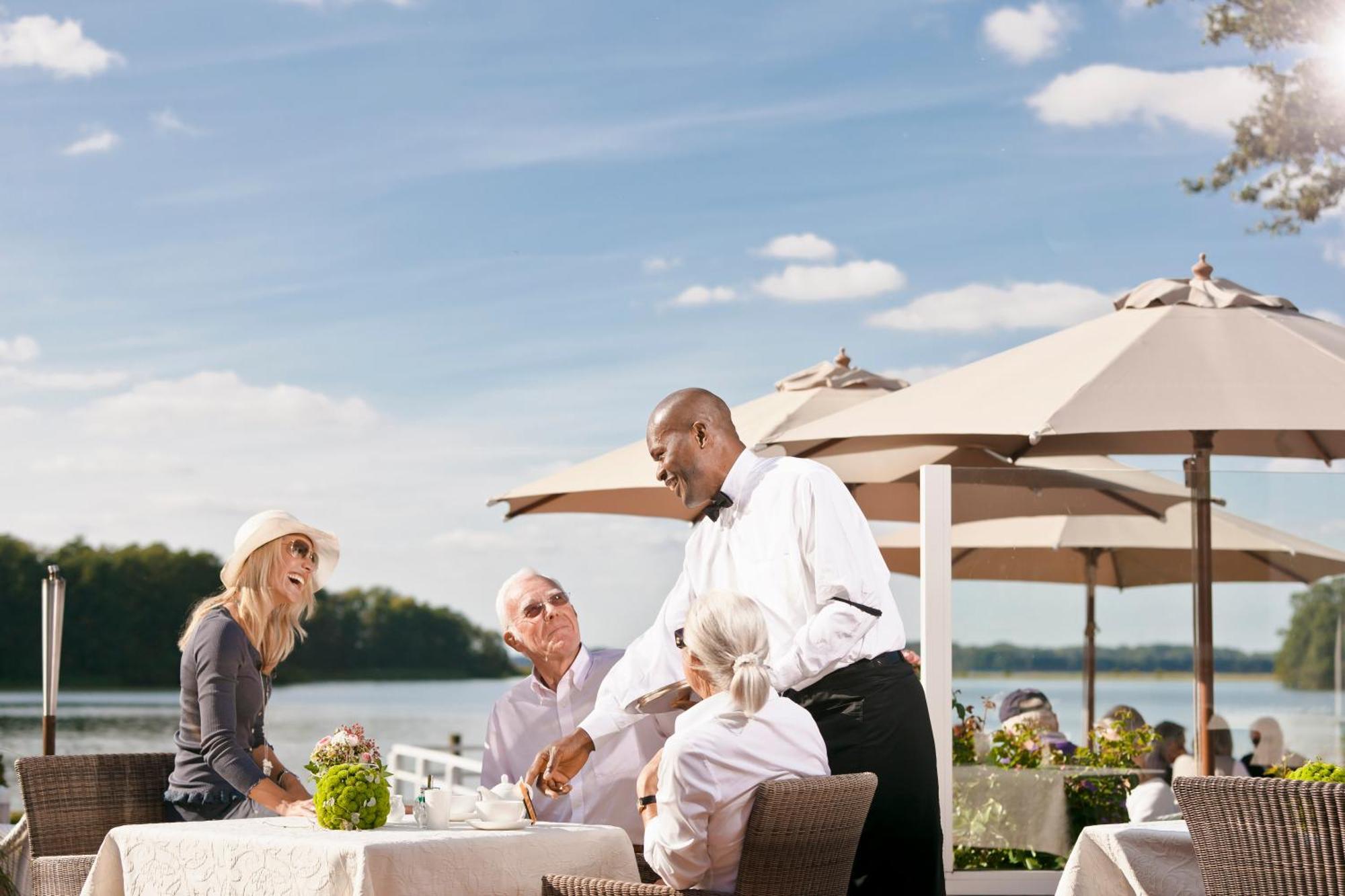 Strauers Hotel Am See Bosau Экстерьер фото